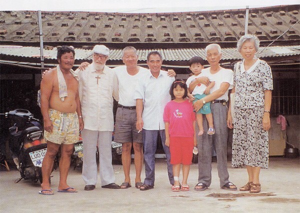 葉由根
